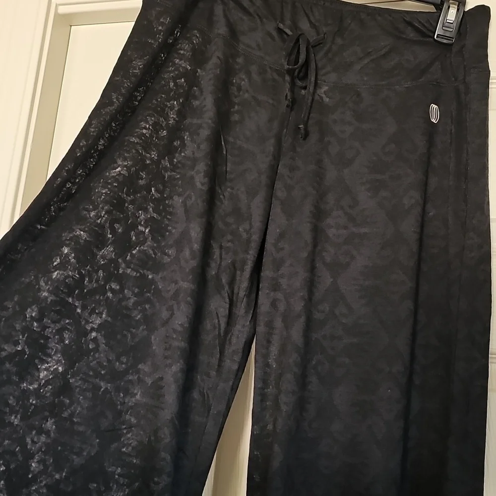 Balance Collection Wide Leg Pants - Picture 3 of 16